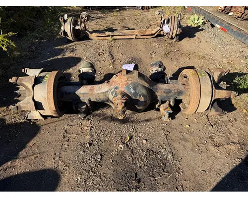 PETERBILT 359 Axle Housing (Front)