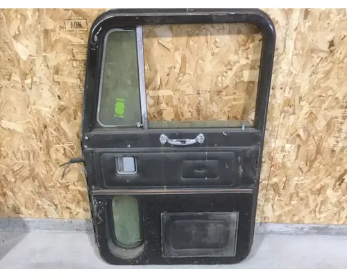 PETERBILT 359 DOOR-FRONT