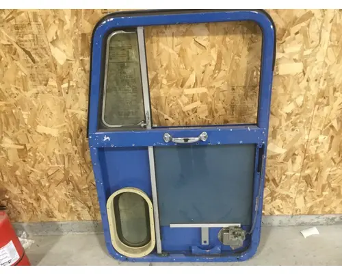 PETERBILT 359 DOOR-FRONT