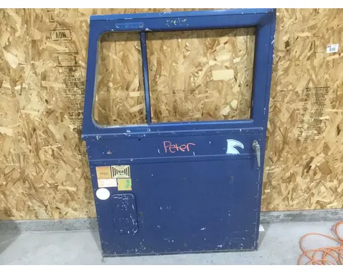 PETERBILT 359 DOOR-FRONT