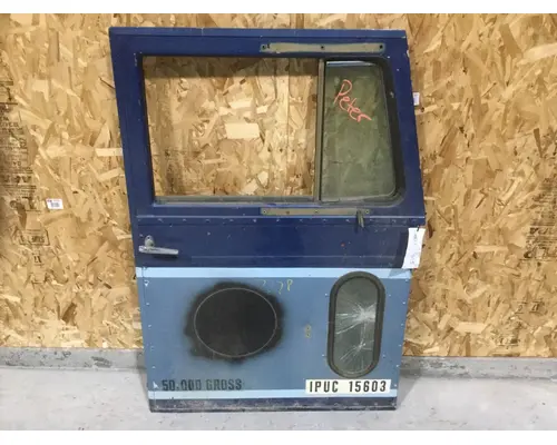 PETERBILT 359 DOOR-FRONT