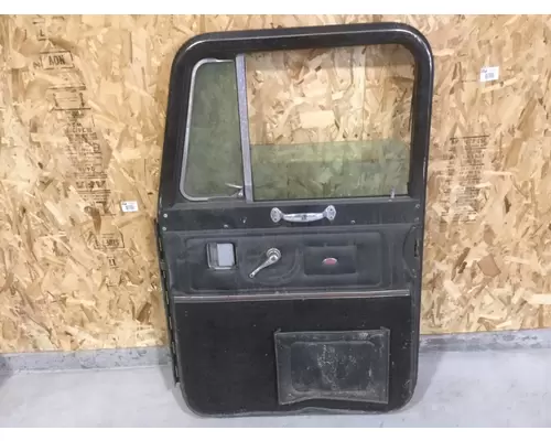 PETERBILT 359 Door Assembly, Front