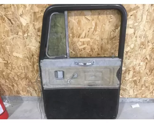 PETERBILT 359 Door Assembly, Front