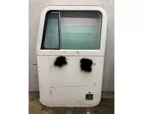 PETERBILT 359 Door Assembly, Front