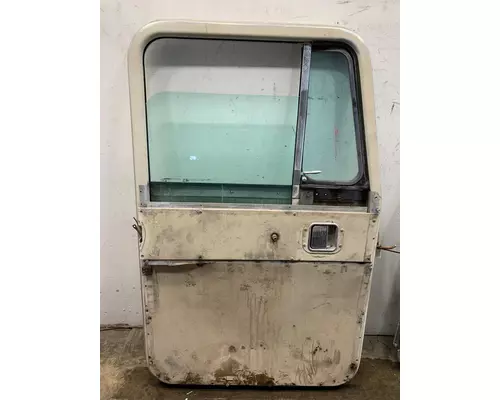 PETERBILT 359 Door Assembly, Front