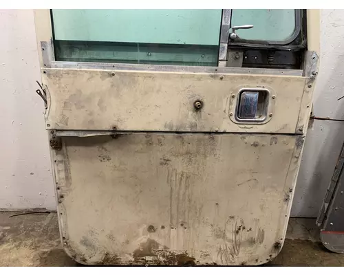 PETERBILT 359 Door Assembly, Front