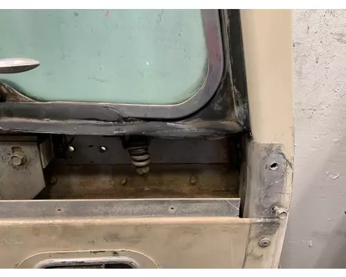 PETERBILT 359 Door Assembly, Front