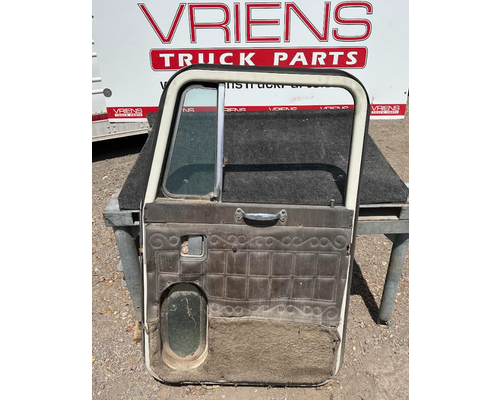 PETERBILT 359 Door Assembly, Front