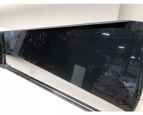 PETERBILT 359 Sun Visor (External)