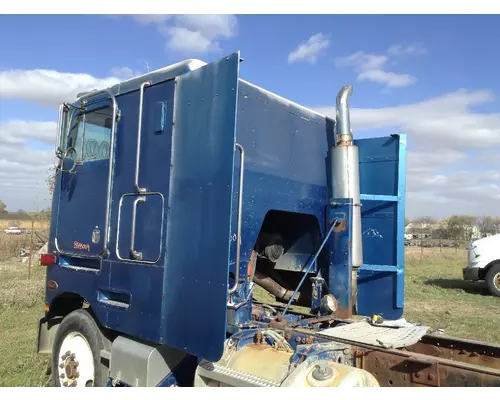 PETERBILT 362 Cab Assembly