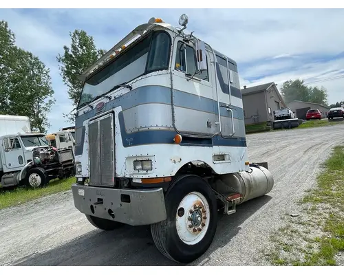 PETERBILT 362 Cab