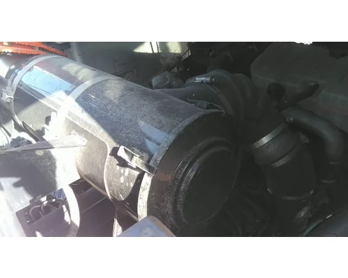 PETERBILT 365 AIR CLEANER