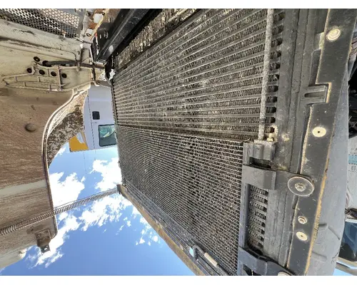 PETERBILT 365 Air Conditioner Condenser