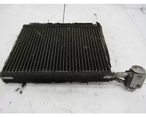 PETERBILT 365 Air Conditioner Evaporator