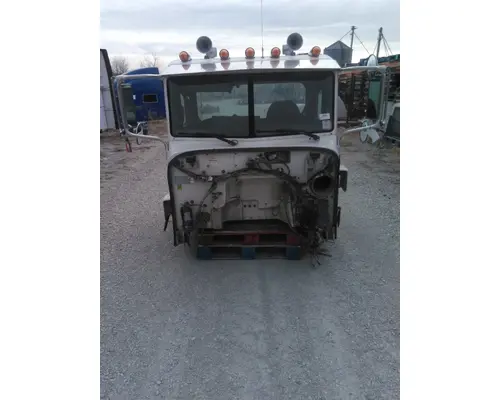 PETERBILT 365 CAB