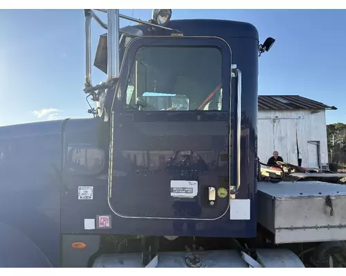 PETERBILT 365 Cab Assembly