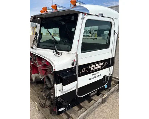 PETERBILT 365 Cab