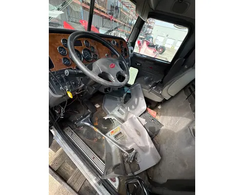 PETERBILT 365 Cab