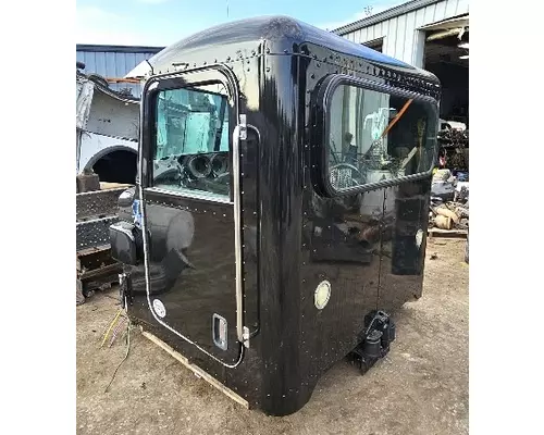 PETERBILT 365 Cab