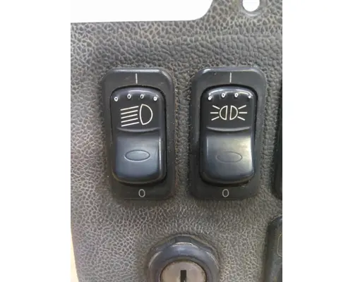 PETERBILT 365 DASH PANEL