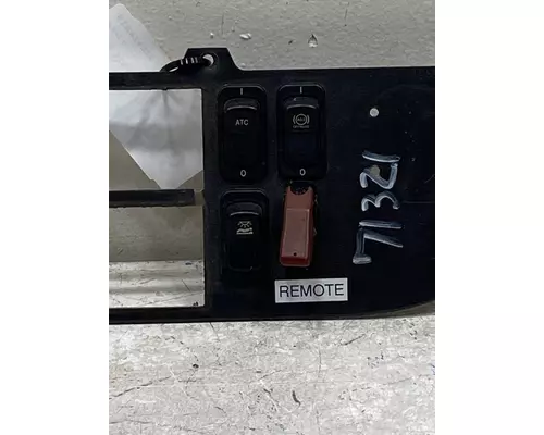 PETERBILT 365 Dash  Console Switch