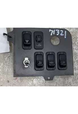 PETERBILT 365 Dash / Console Switch
