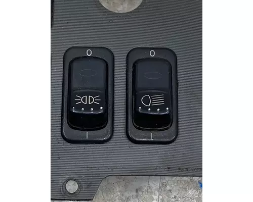 PETERBILT 365 Dash  Console Switch
