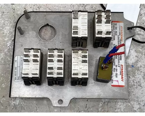 PETERBILT 365 Dash  Console Switch