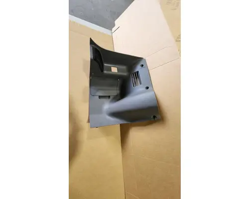 PETERBILT 365 Dash  Console Switch