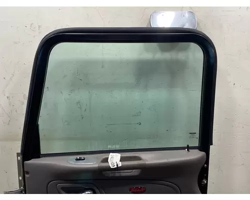 PETERBILT 365 Door Assembly, Front