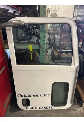 PETERBILT 365 Door Assembly, Front