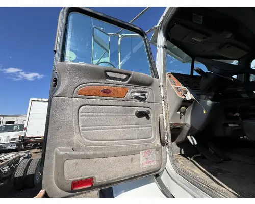 PETERBILT 365 Door Assembly, Front