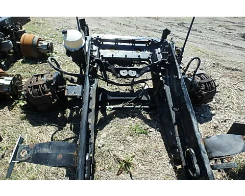 PETERBILT 365 Fr Axle Beam (2WD)