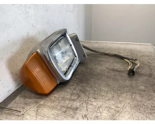 PETERBILT 365 Headlamp Assembly