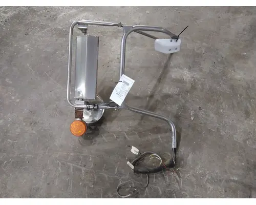 PETERBILT 365 MIRROR ASSEMBLY CABDOOR