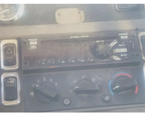 PETERBILT 365 RADIO AMFMBLUETOOTH