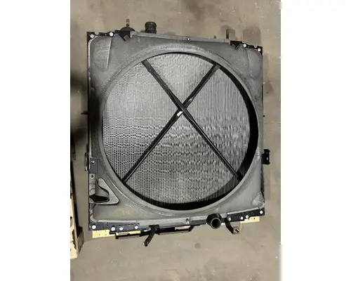 PETERBILT 365 Radiator