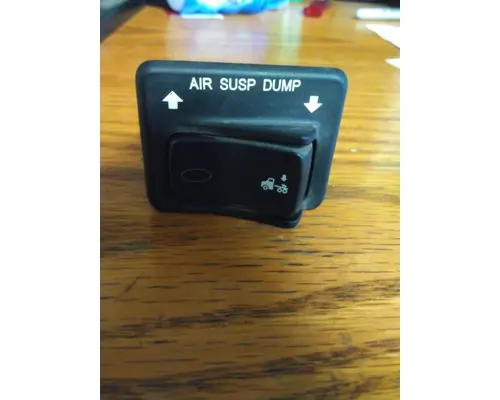 PETERBILT 365 SWITCH, MARKER LAMPS TRAILER