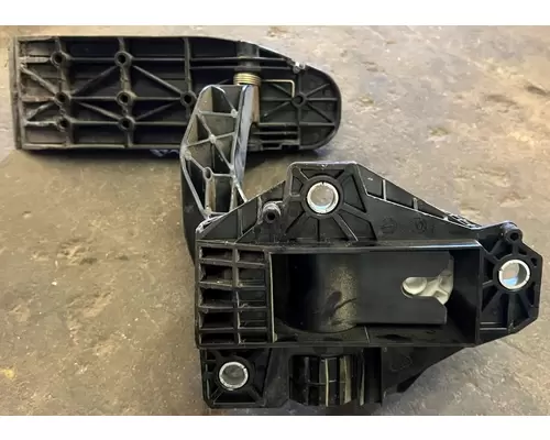 PETERBILT 367 Accelerator Parts