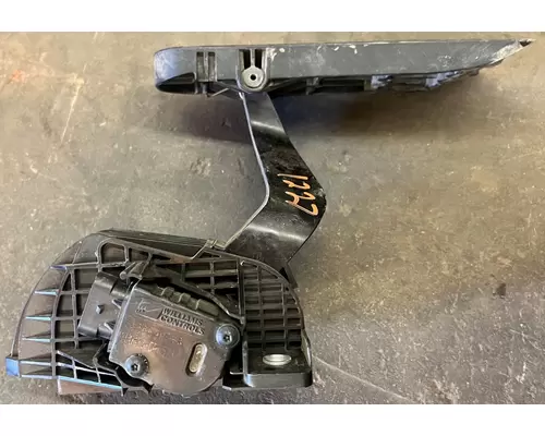 PETERBILT 367 Accelerator Parts