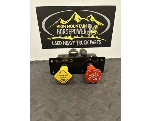 PETERBILT 367 Air Brake Dash Valve