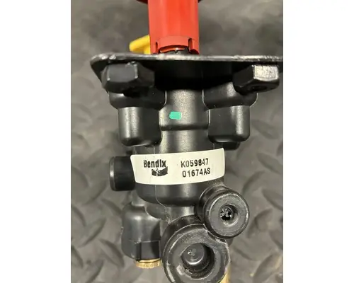 PETERBILT 367 Air Brake Dash Valve