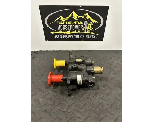 PETERBILT 367 Air Brake Dash Valve