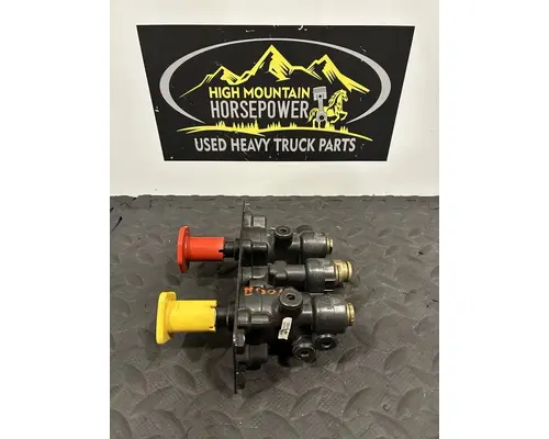 PETERBILT 367 Air Brake Dash Valve
