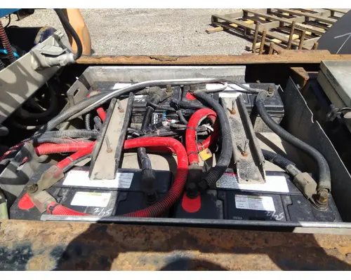 PETERBILT 367 BATTERY BOX
