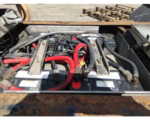 PETERBILT 367 BATTERY BOX