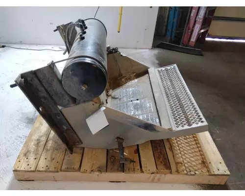 PETERBILT 367 BATTERY BOX