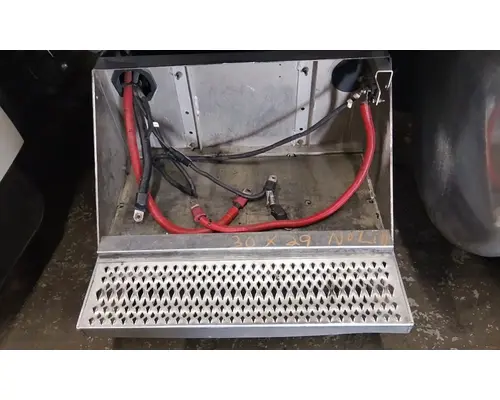 PETERBILT 367 BATTERY BOX