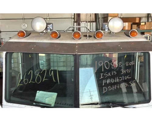 PETERBILT 367 CAB CLIP