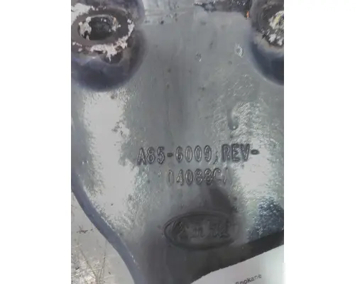 PETERBILT 367 CAB MOUNT,BRACKET